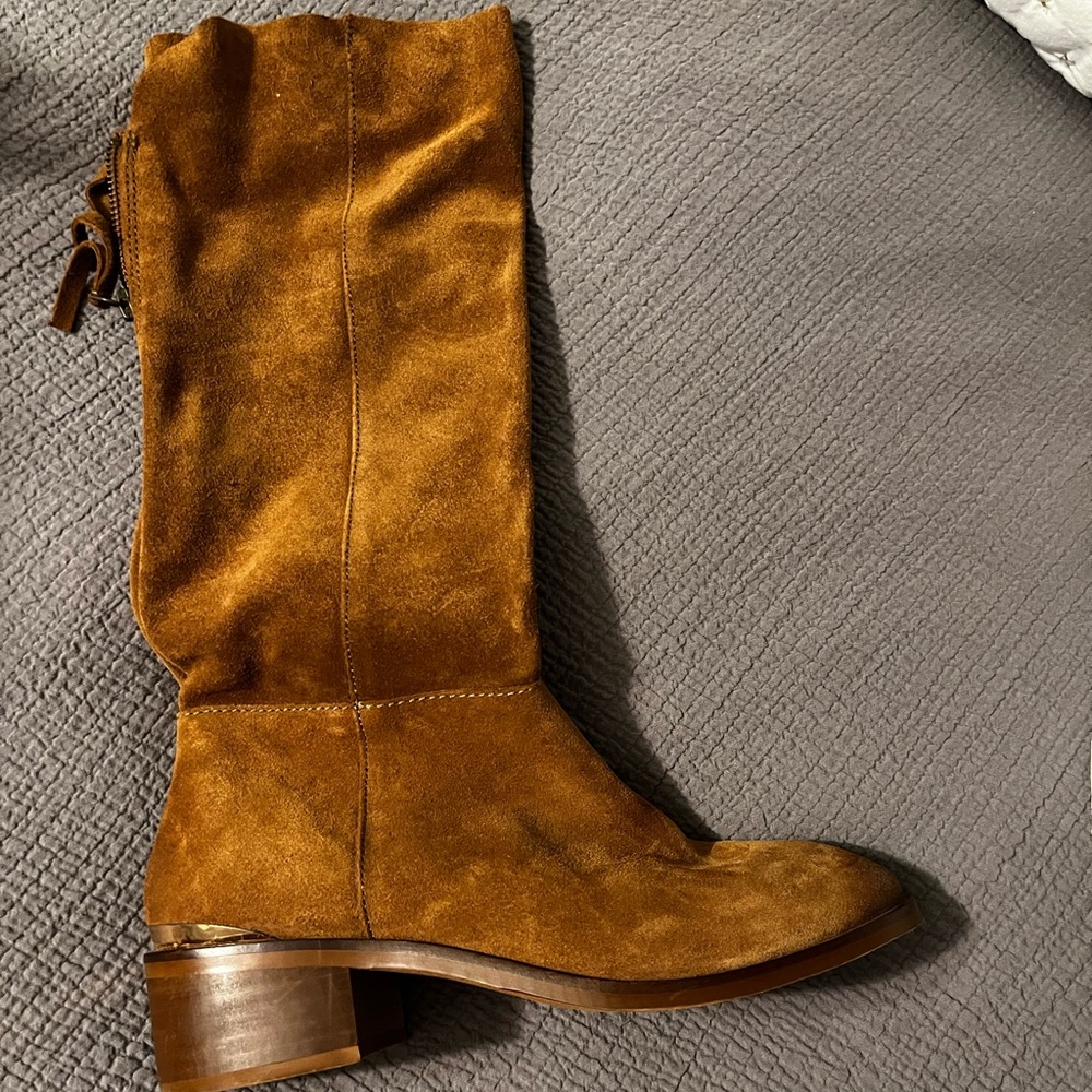 Naughty Monkey Suede Boots
Size 8.5